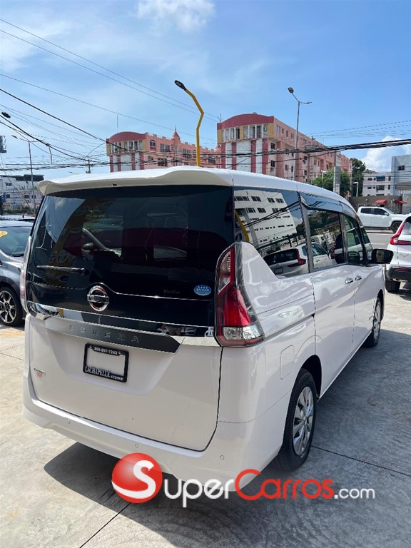 2020 Nissan Serena — foto 5 / 12