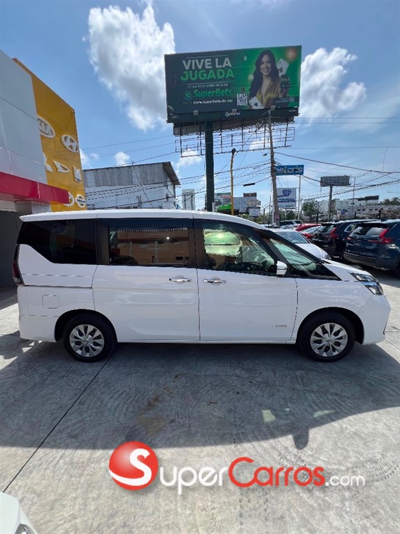 2020 Nissan Serena — foto 6 / 12