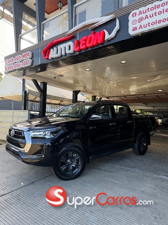 2022 Toyota Hilux SRV — foto 2 / 12