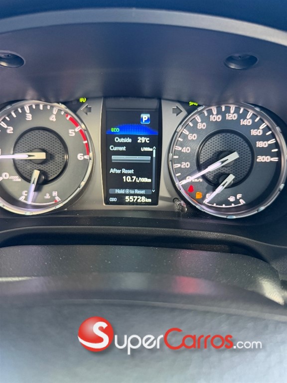 2022 Toyota Hilux SRV — foto 5 / 12