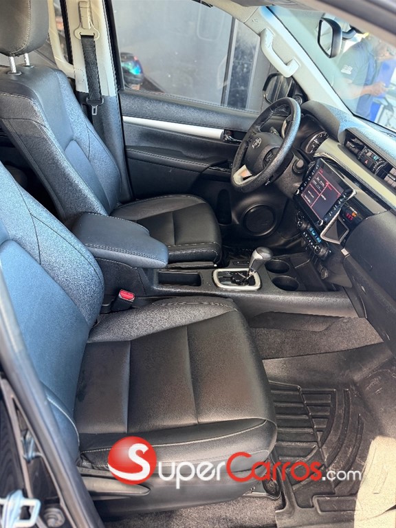 2022 Toyota Hilux SRV — foto 12 / 12
