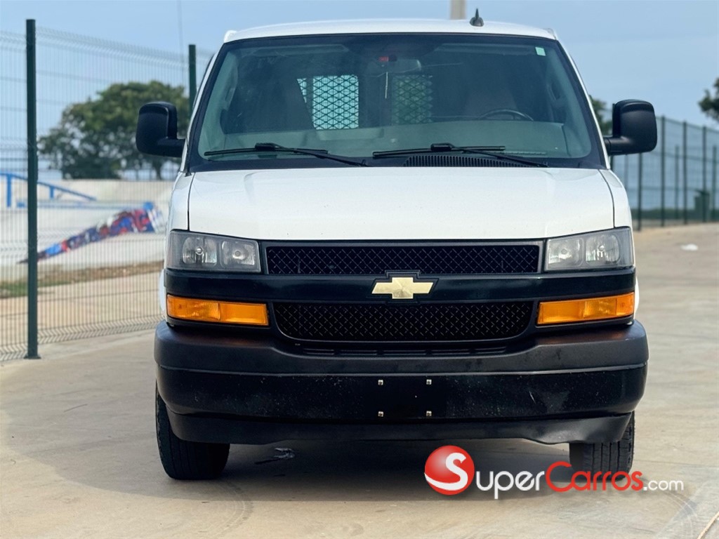 2020 Chevrolet Express — foto 3 / 12