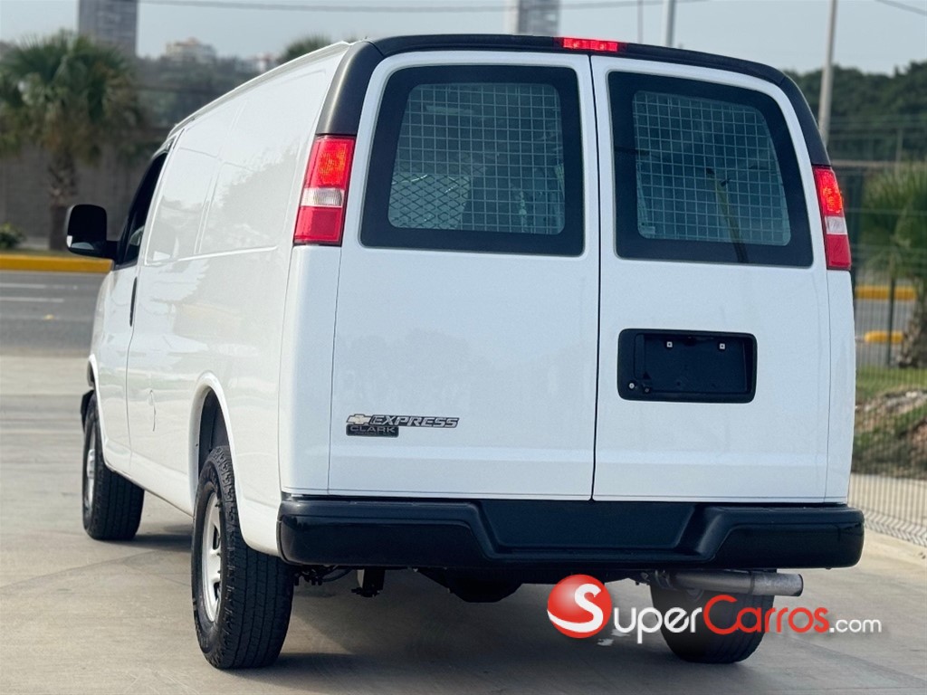 2020 Chevrolet Express — foto 4 / 12