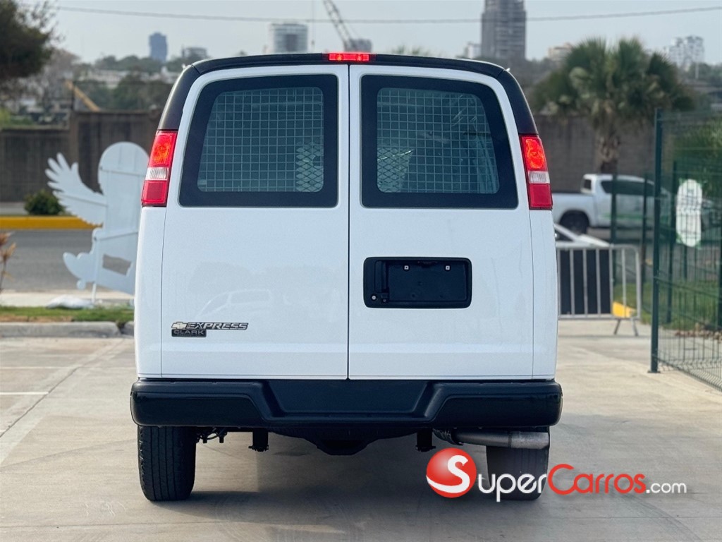 2020 Chevrolet Express — foto 5 / 12