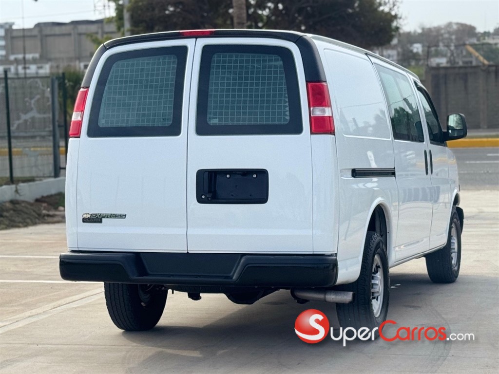 2020 Chevrolet Express — foto 6 / 12