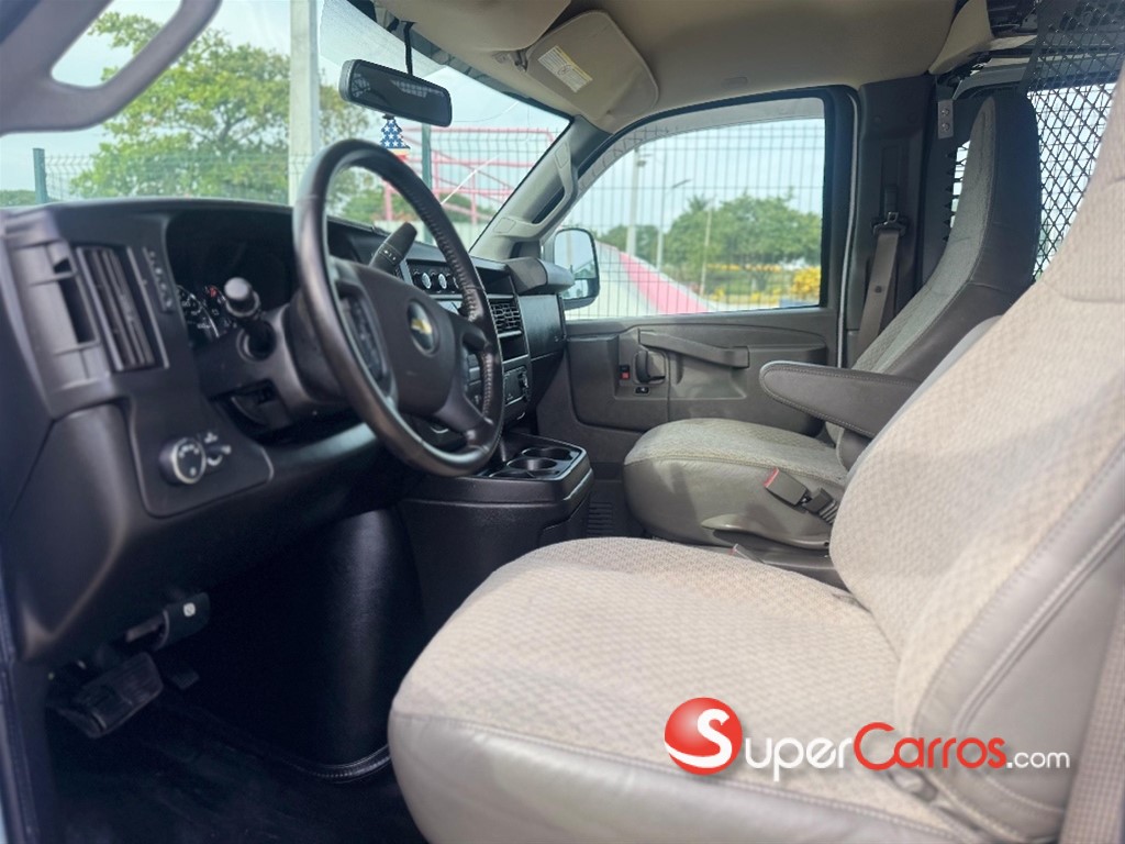 2020 Chevrolet Express — foto 12 / 12