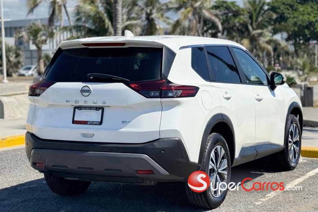 2023 Nissan Rogue SV — foto 4 / 10