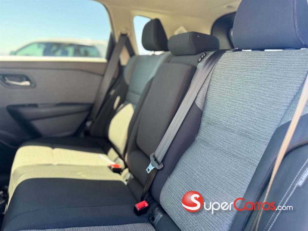 2023 Nissan Rogue SV — foto 8 / 10