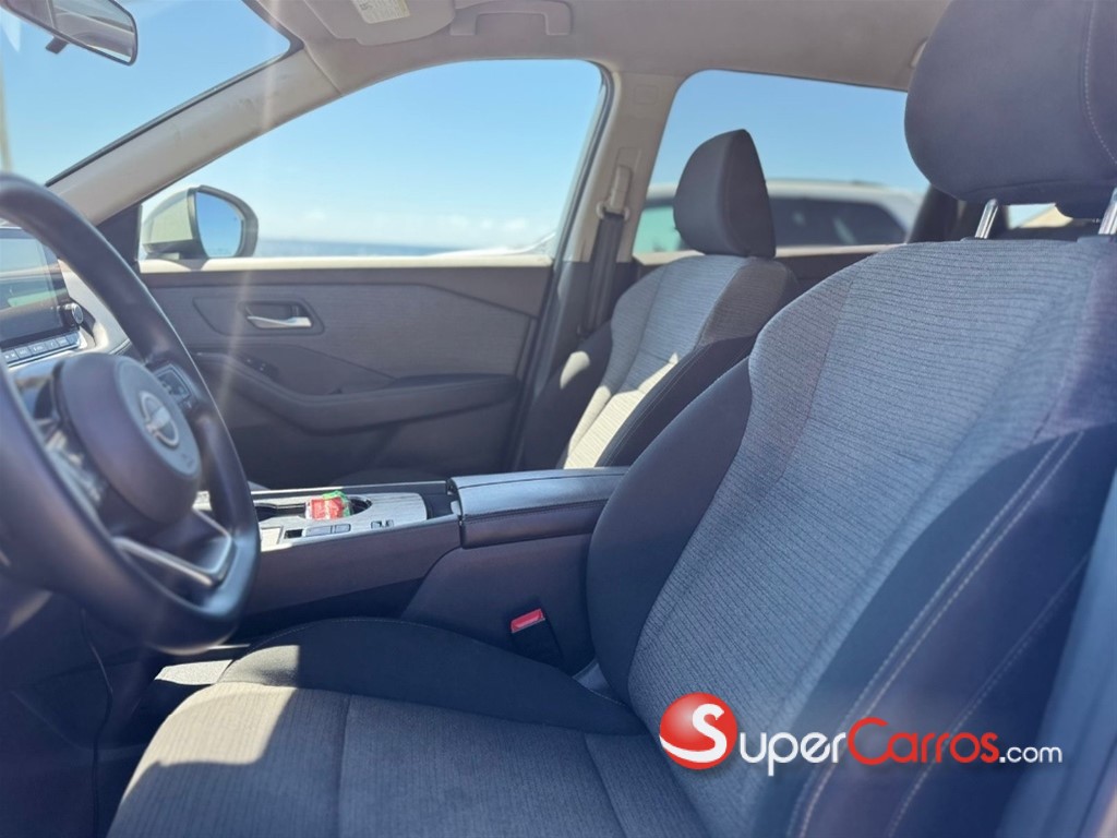 2023 Nissan Rogue SV — foto 9 / 10