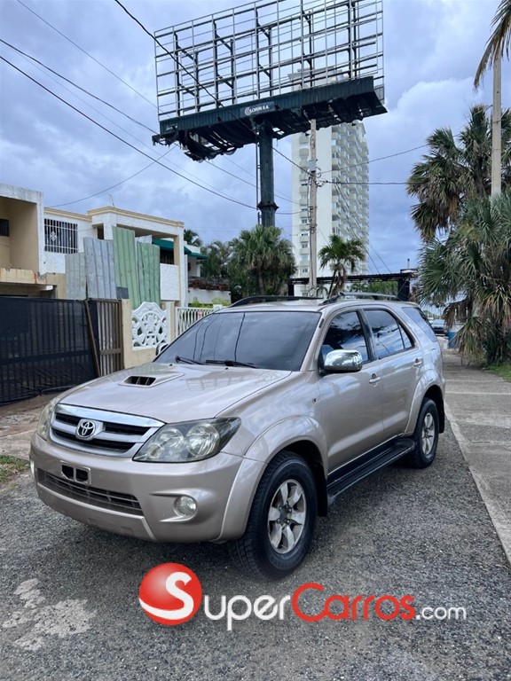 2006 Toyota Fortuner
