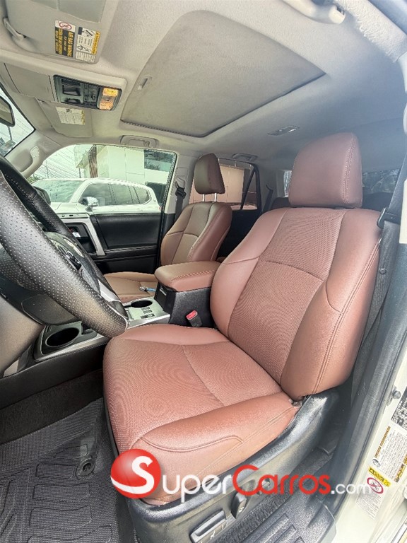 2015 Toyota 4 Runner Limited — foto 7 / 9
