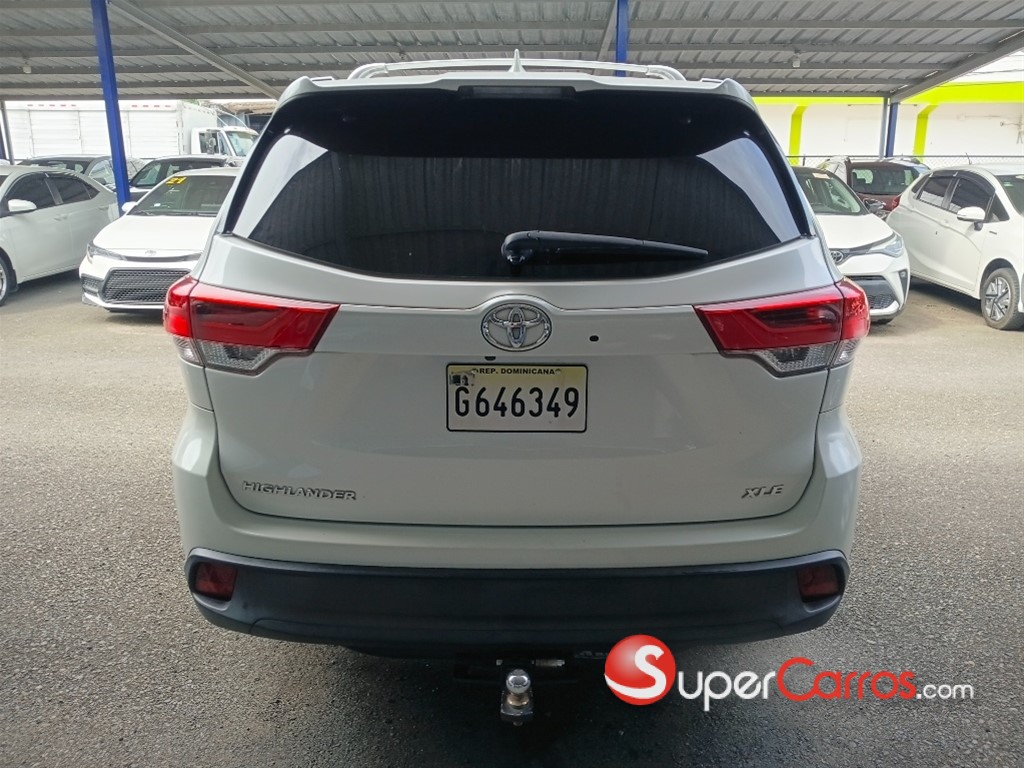 2018 Toyota Highlander XLE — foto 8 / 10