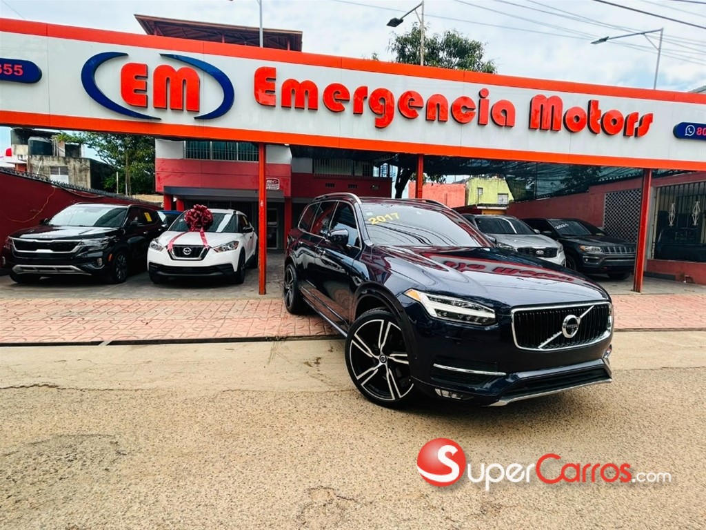 2017 Volvo XC90 Momentum T6