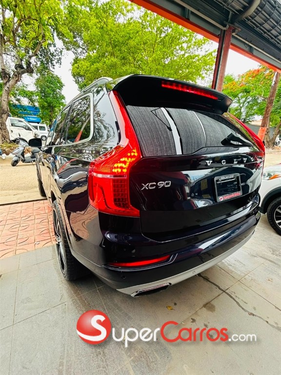 2017 Volvo XC90 Momentum T6 — foto 2 / 11