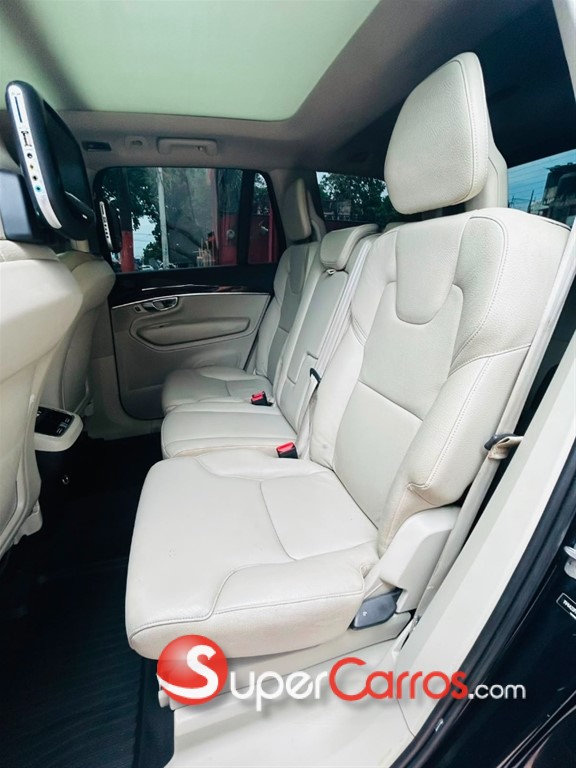 2017 Volvo XC90 Momentum T6 — foto 6 / 11