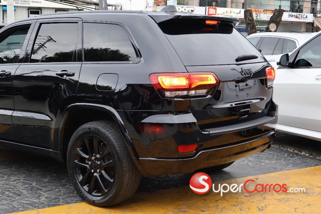 2021 Jeep Grand Cherokee Laredo — foto 3 / 11