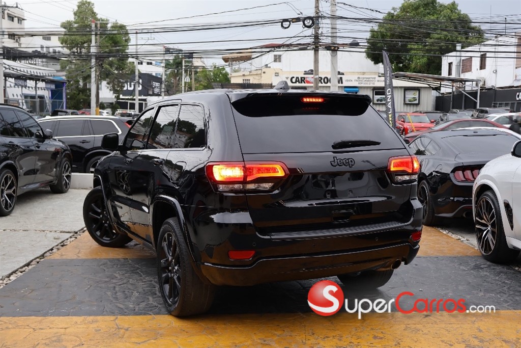 2021 Jeep Grand Cherokee Laredo — foto 4 / 11