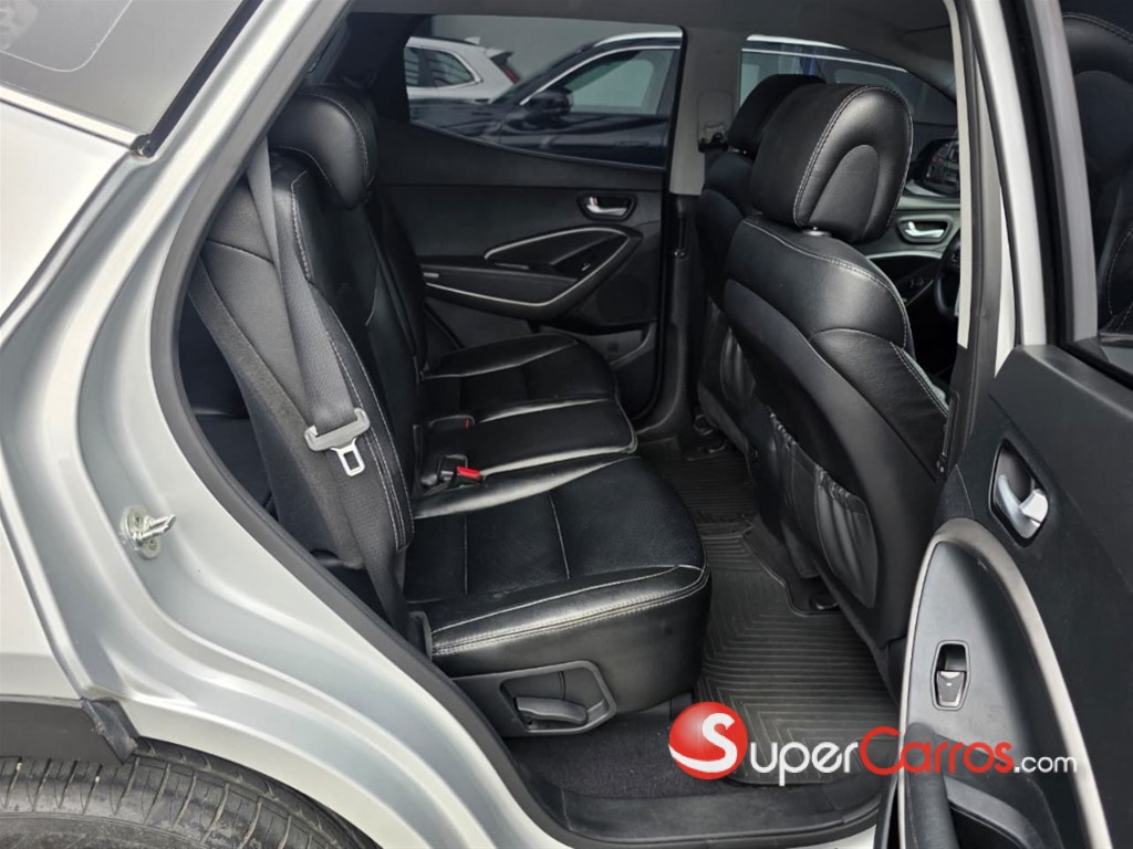 2017 Hyundai Santa Fe — foto 11 / 12