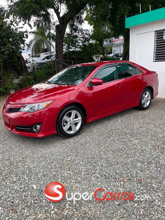 2014 Toyota Camry SE