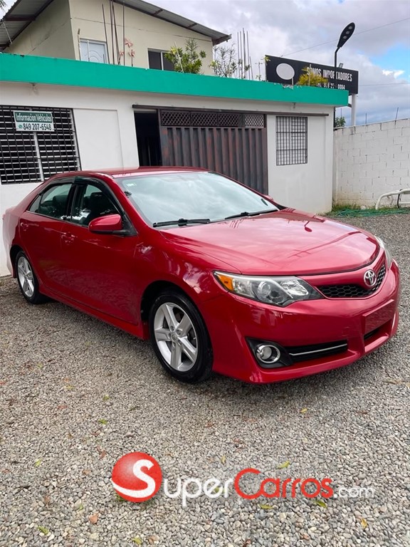 2014 Toyota Camry SE — foto 2 / 7