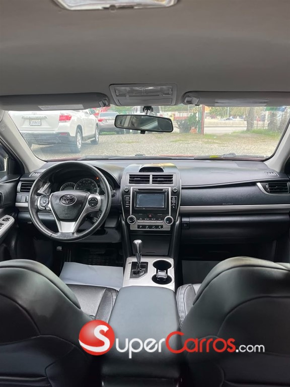 2014 Toyota Camry SE — foto 5 / 7