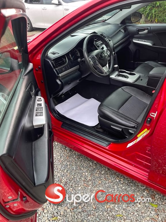 2014 Toyota Camry SE — foto 6 / 7