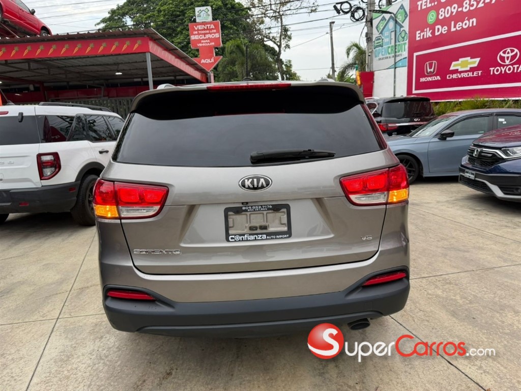 2016 Kia Sorento — foto 3 / 7