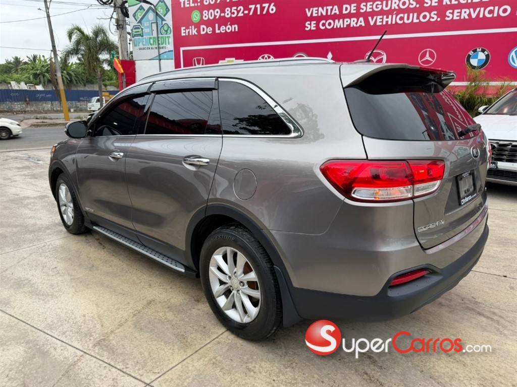 2016 Kia Sorento — foto 4 / 7