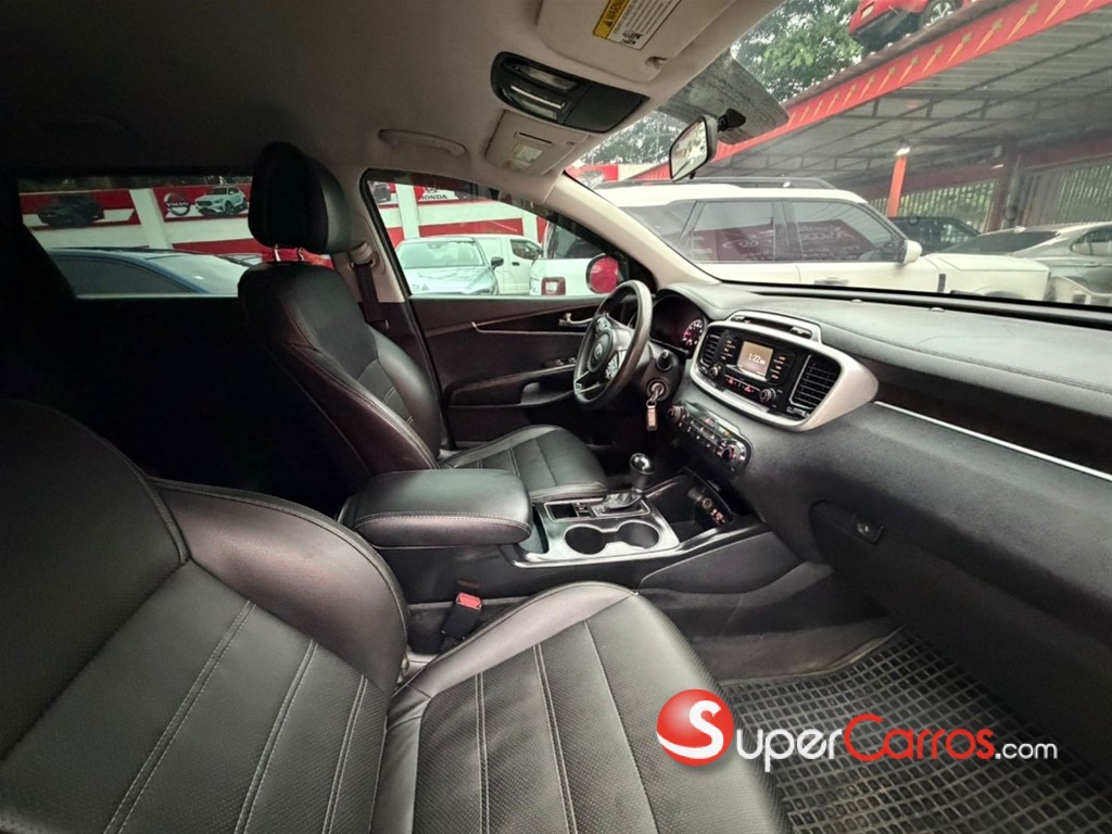 2016 Kia Sorento — foto 5 / 7