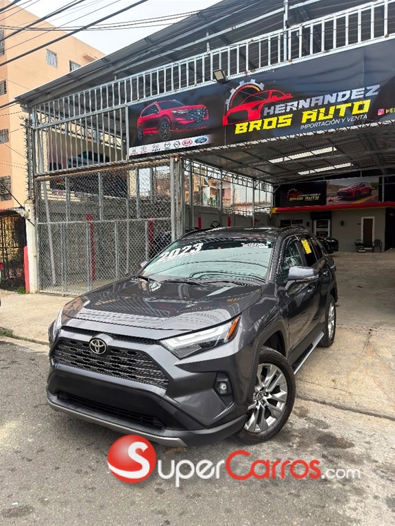 2023 Toyota RAV4 Limited — foto 2 / 11