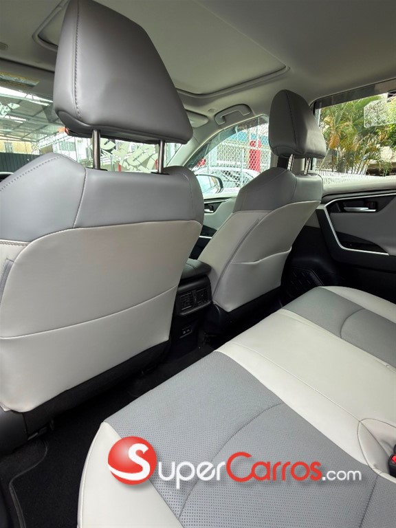 2023 Toyota RAV4 Limited — foto 8 / 11