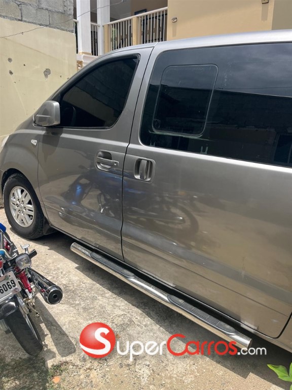 2016 Hyundai Grand Starex — foto 3 / 9