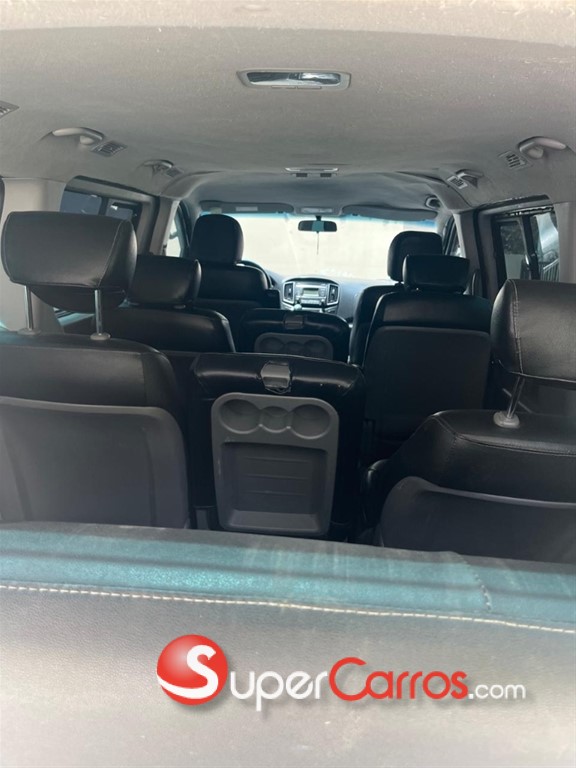 2016 Hyundai Grand Starex — foto 6 / 9