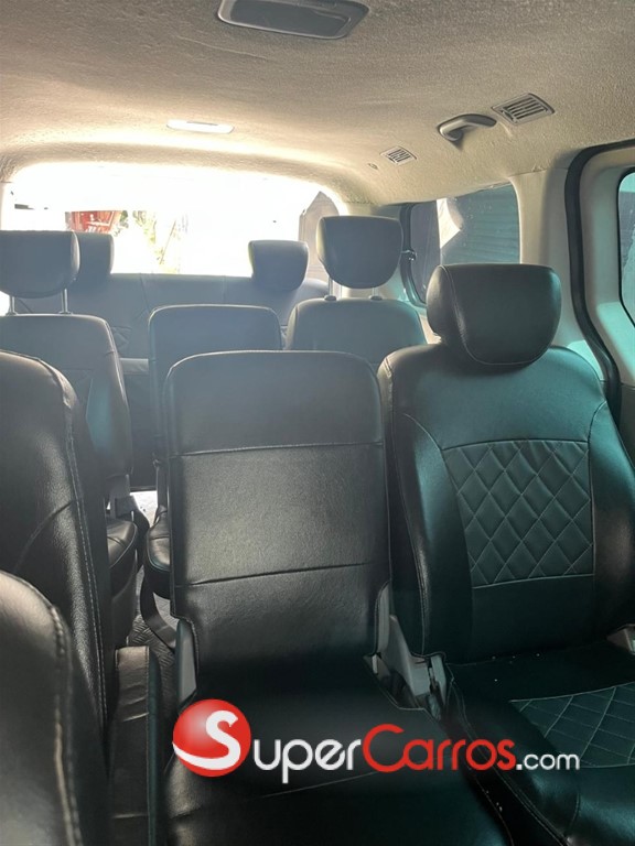 2016 Hyundai Grand Starex — foto 8 / 9