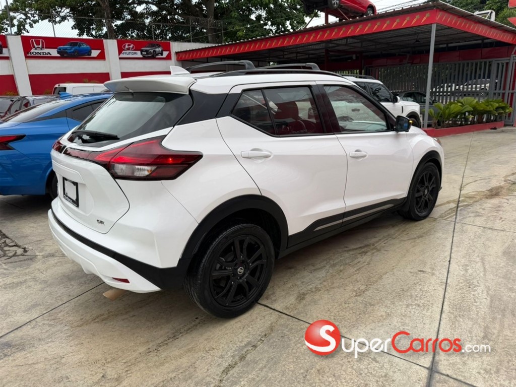 2020 Nissan Kicks SR — foto 4 / 9