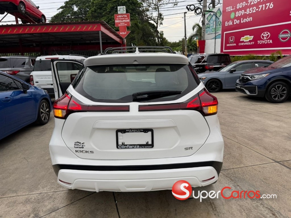 2020 Nissan Kicks SR — foto 5 / 9