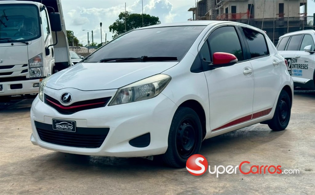 2014 Toyota VITZ — foto 3 / 11