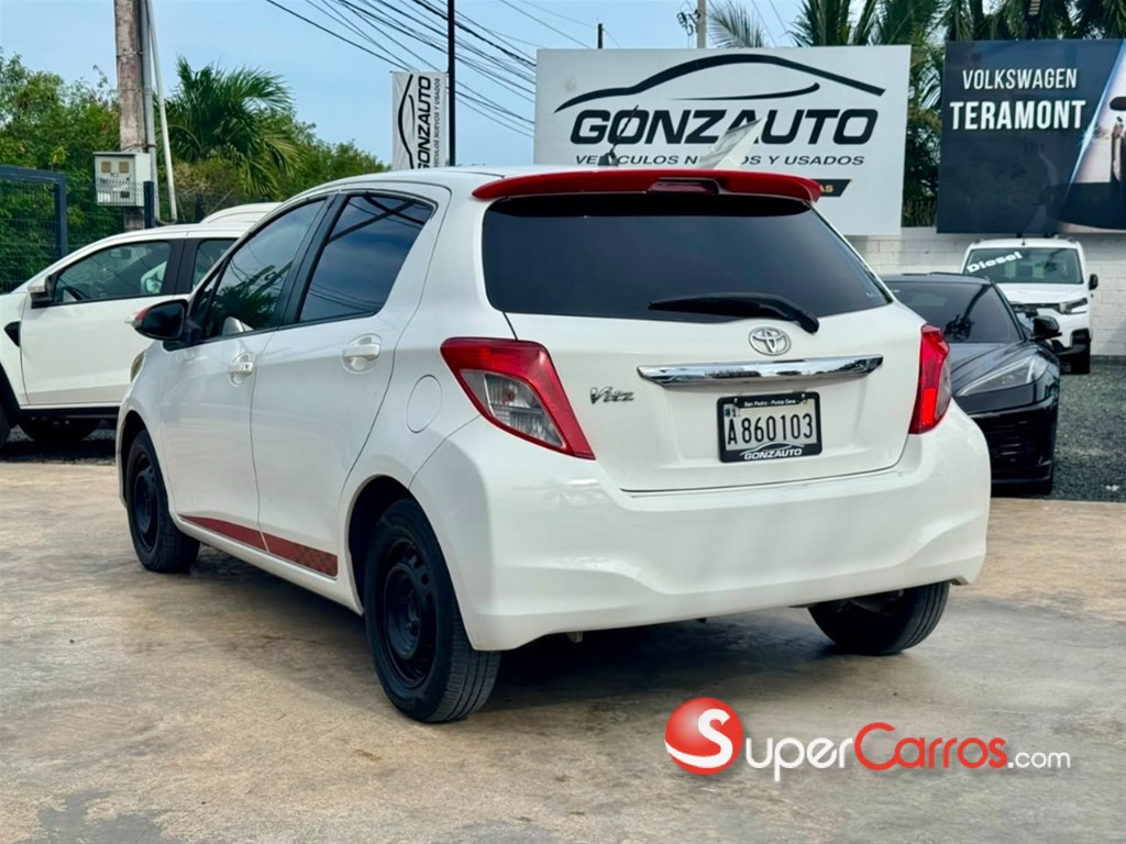 2014 Toyota VITZ — foto 5 / 11