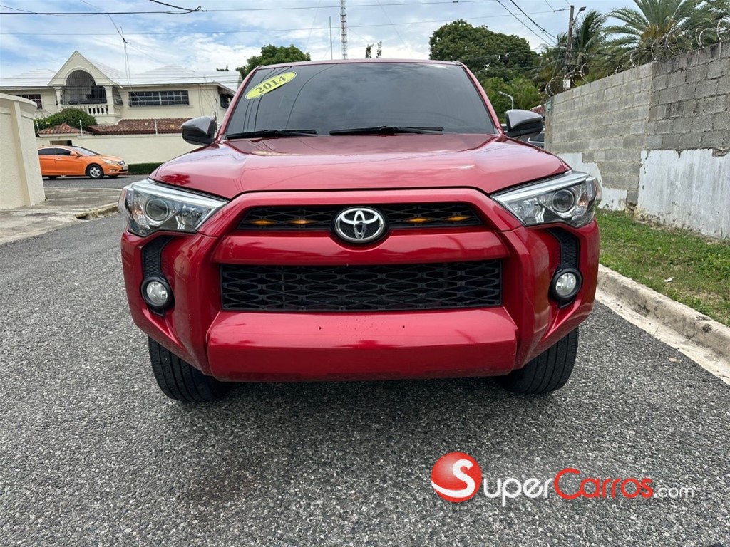 2014 Toyota 4 Runner SR5 — foto 3 / 12