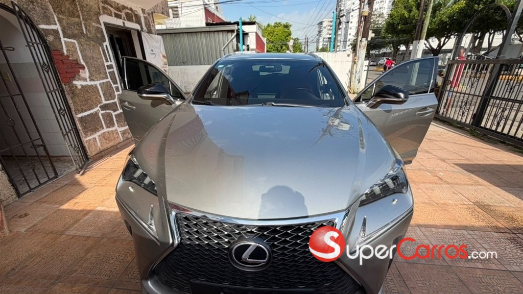 2017 Lexus NX 200T — foto 2 / 10