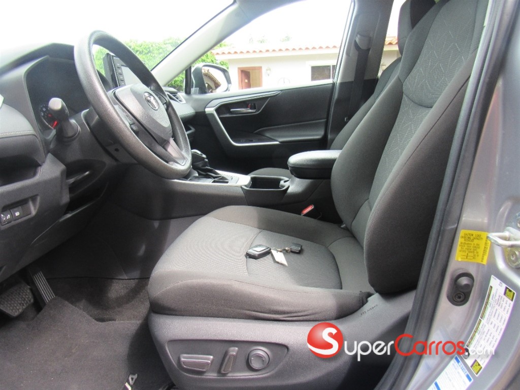 2022 Toyota RAV4 XLE — foto 10 / 12
