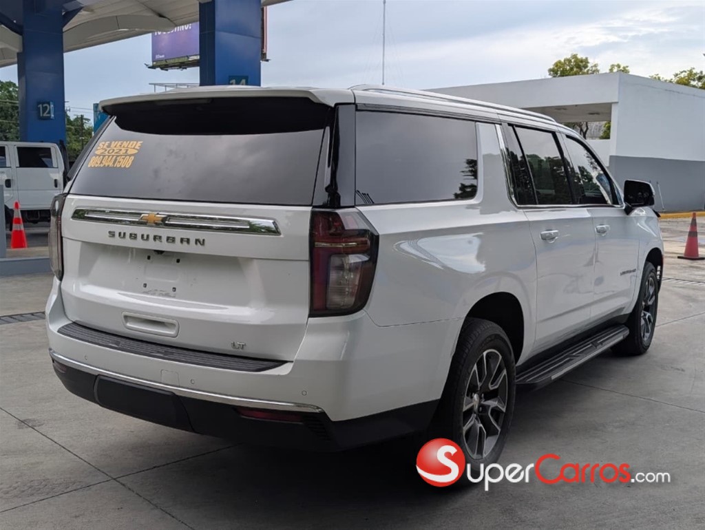 2021 Chevrolet Suburban LT — foto 4 / 10