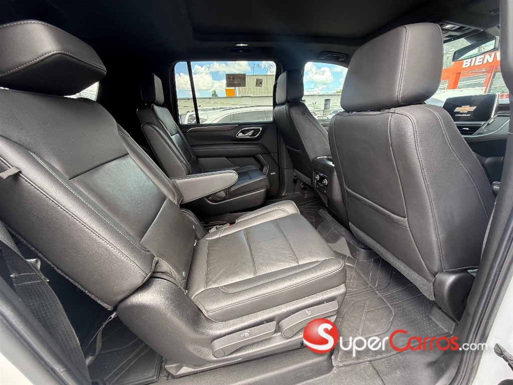 2021 Chevrolet Suburban LT — foto 9 / 10
