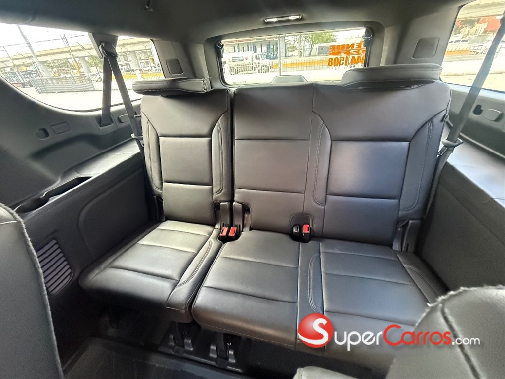 2021 Chevrolet Suburban LT — foto 10 / 10