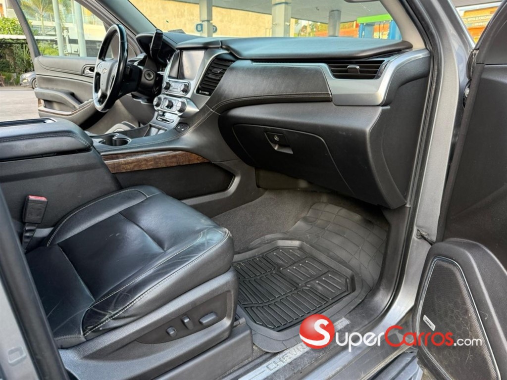 2020 Chevrolet Suburban LT — foto 7 / 10