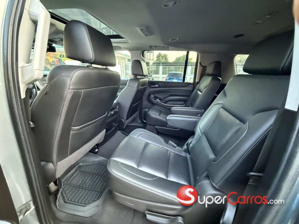 2020 Chevrolet Suburban LT — foto 9 / 10