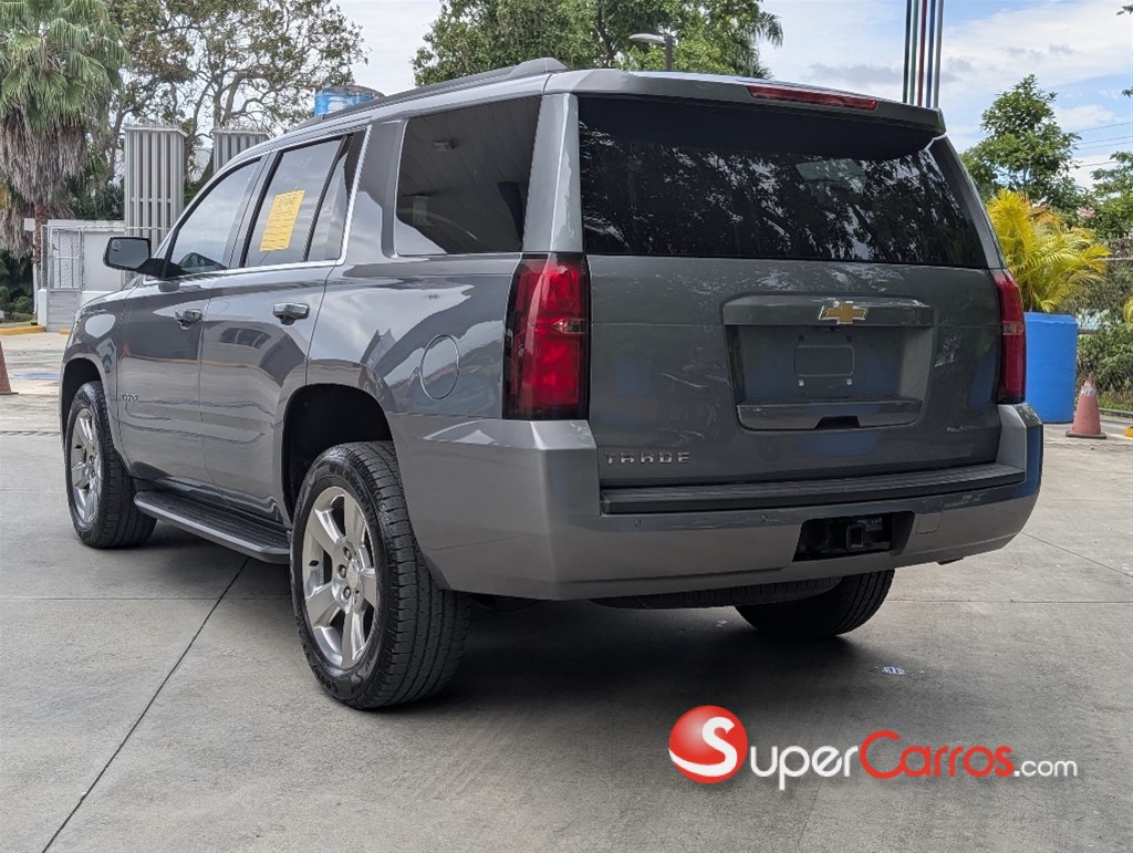 2020 Chevrolet Tahoe LS — foto 3 / 9