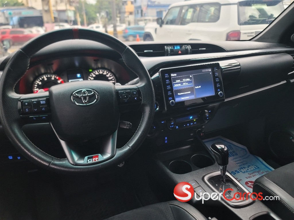 2025 Toyota Hilux GR Sport — foto 2 / 9