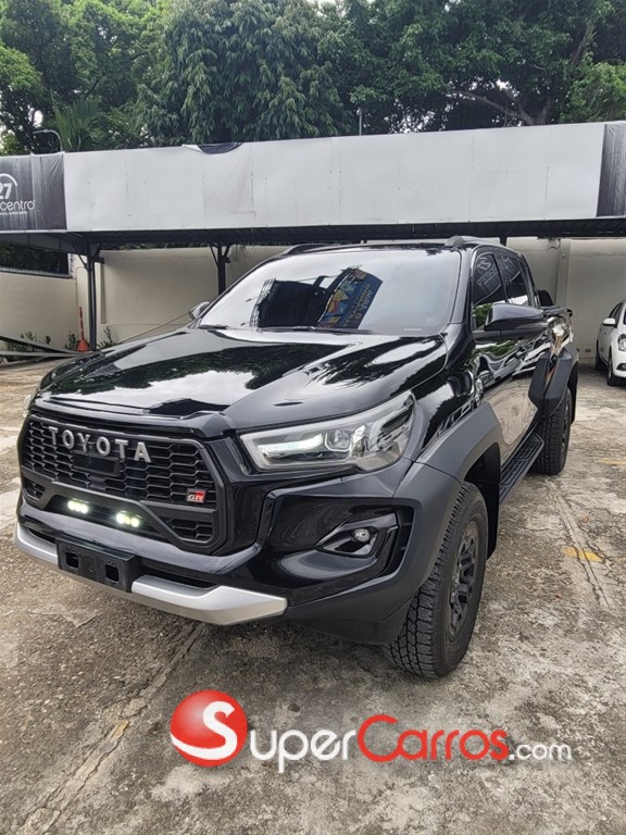 2025 Toyota Hilux GR Sport — foto 4 / 9