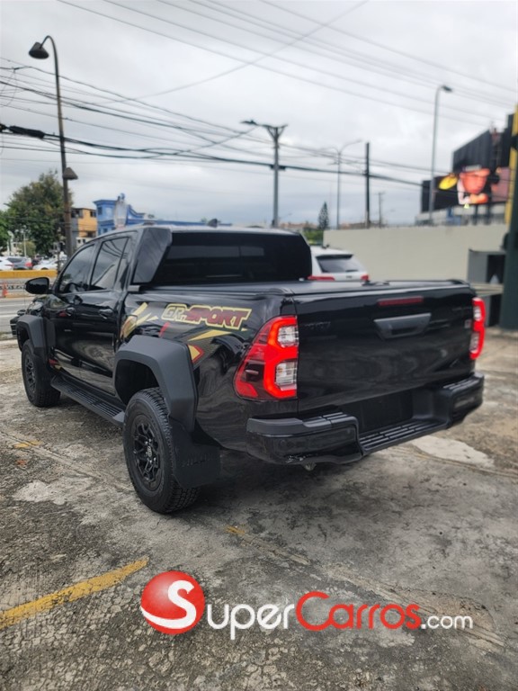 2025 Toyota Hilux GR Sport — foto 9 / 9